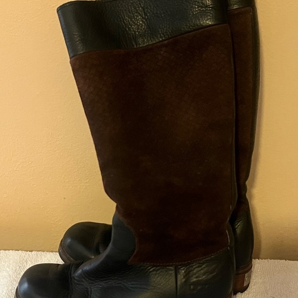 Ugg Leather & Sheepskin Zip Up Boots Sz 6 1/2 - Picture 9 of 15